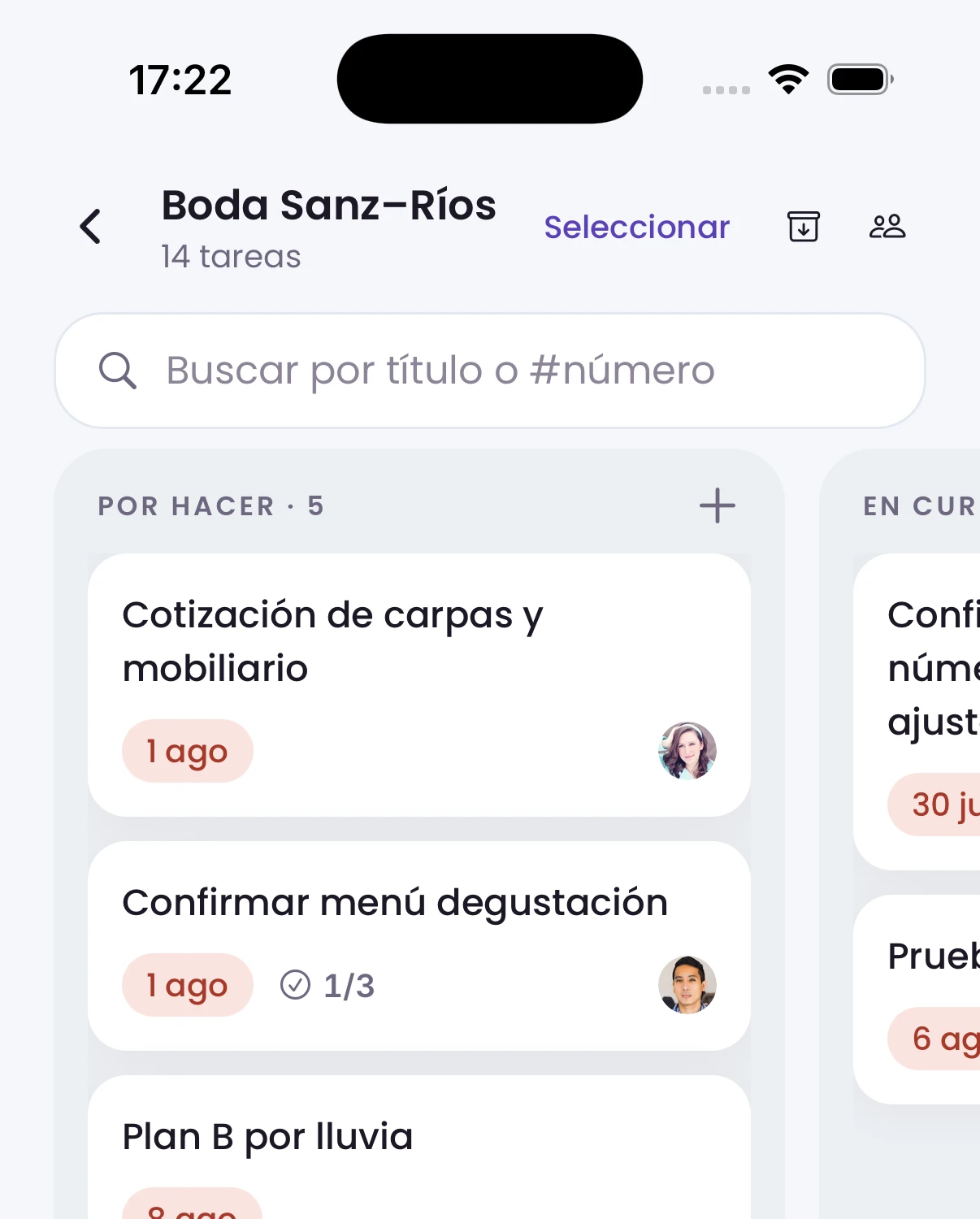 El tablero de un proyecto en el teléfono: la columna «Por hacer» con sus tarjetas, y el borde de la siguiente columna asomando