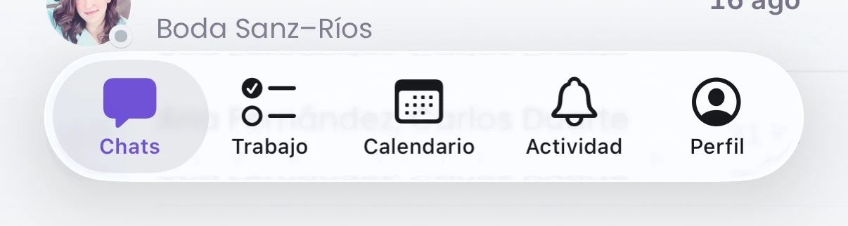 La barra de pestañas de Swarm móvil: Chats, Trabajo, Calendario, Actividad y Perfil